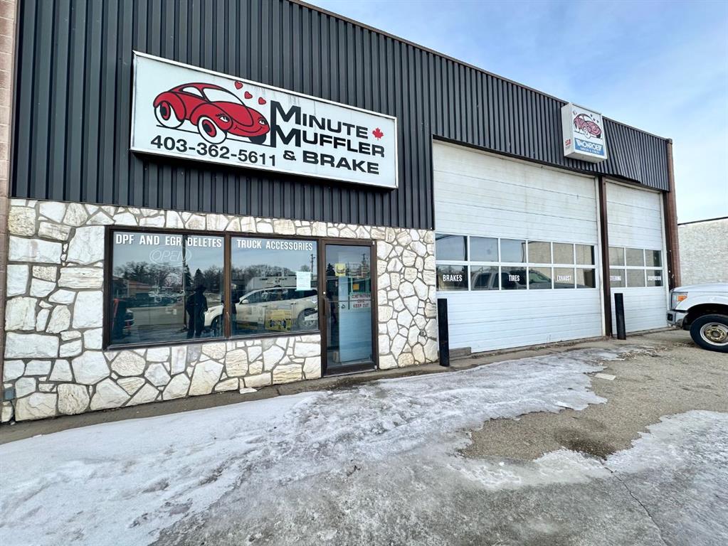 627 2 Street Property Photo