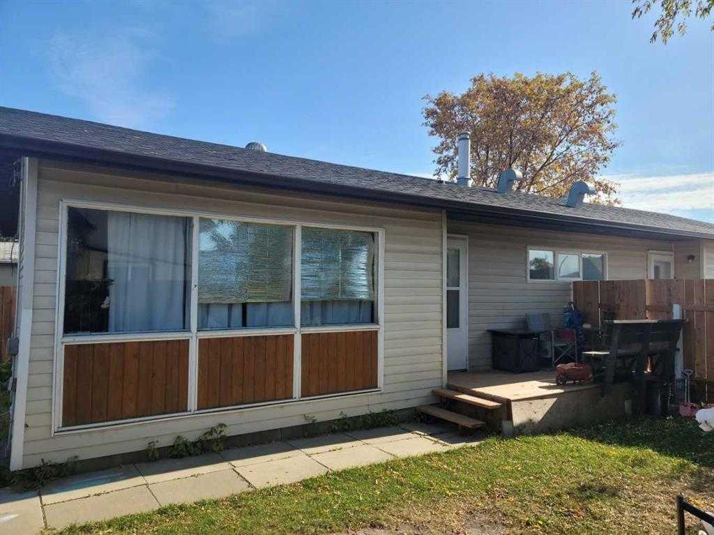 4708 52 Avenue Property Photo