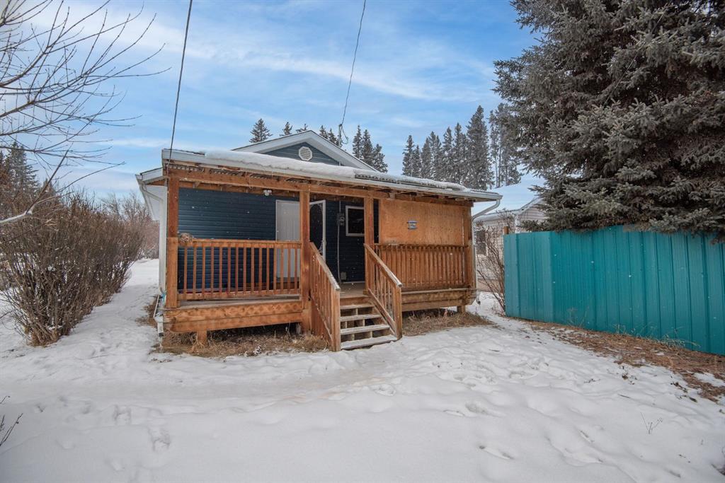5306 48 Street Property Photo