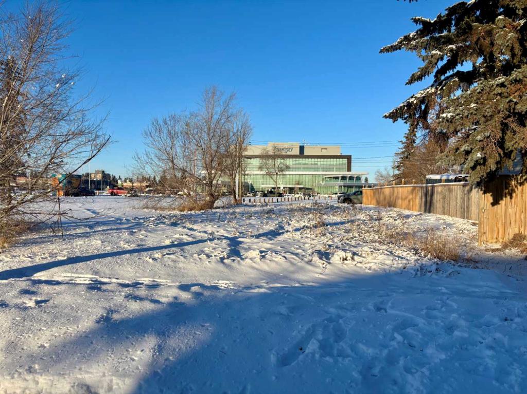 4910 41 Street Property Photo 2