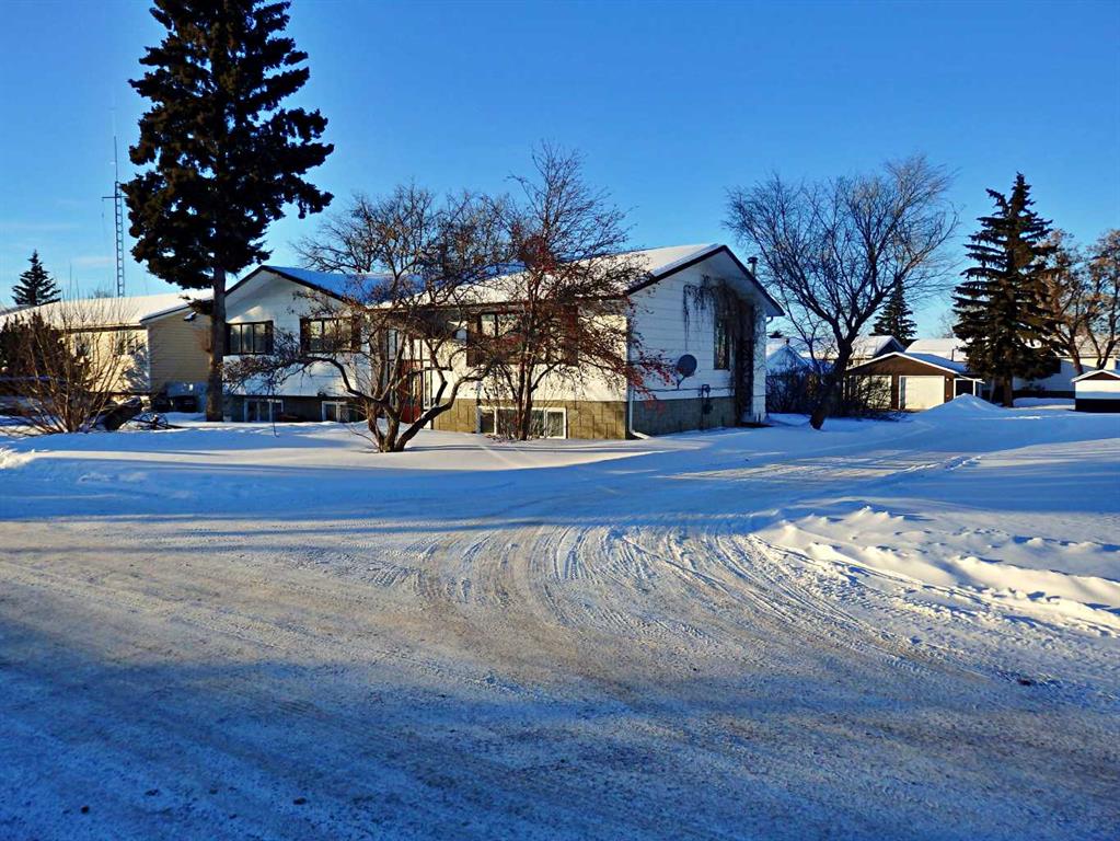 4518 55 Avenue Property Photo