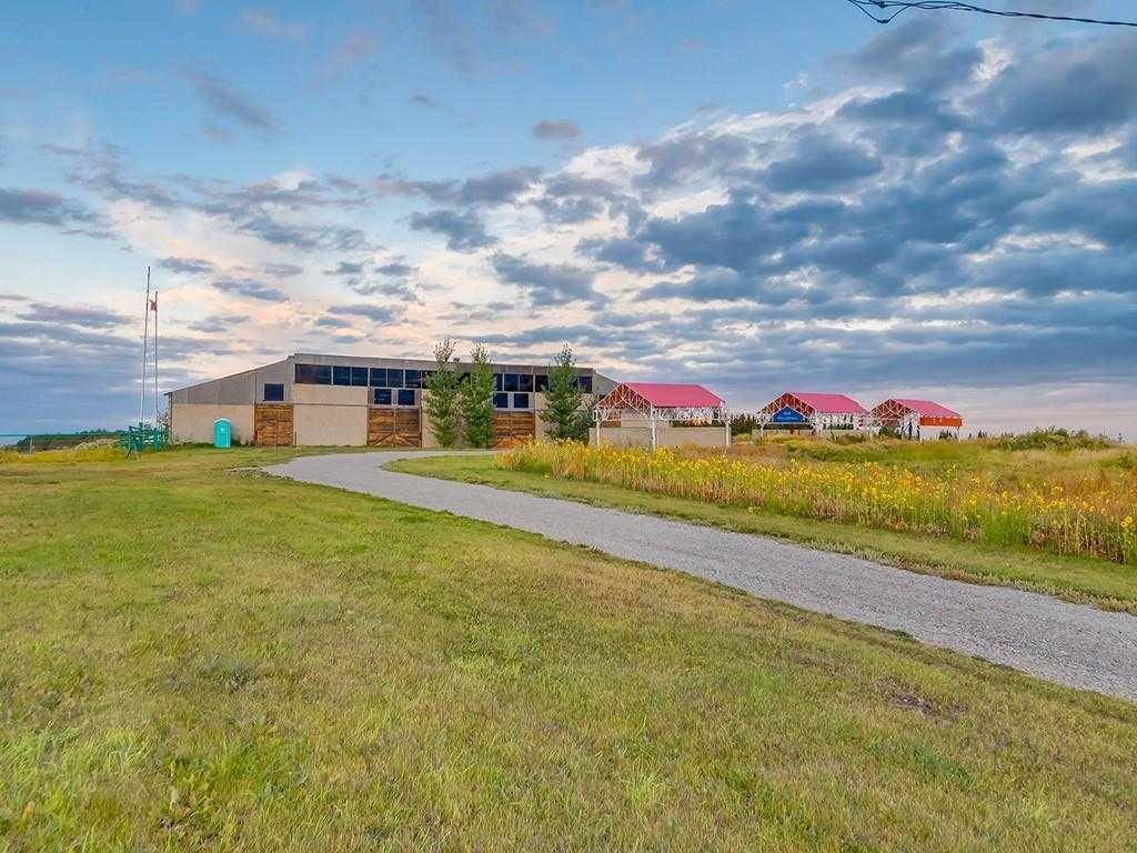881401 206 Avenue Property Photo 7