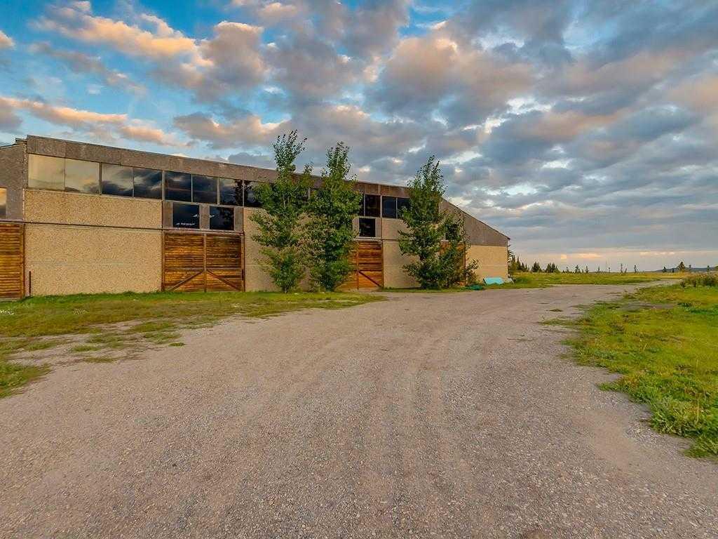 881401 206 Avenue Property Photo 11