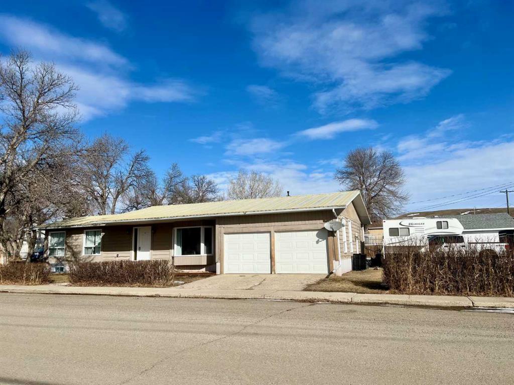 401 Glengarry Street Property Photo