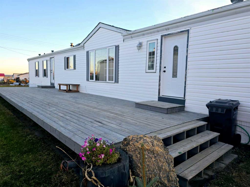 4713 42 Avenue Property Photo