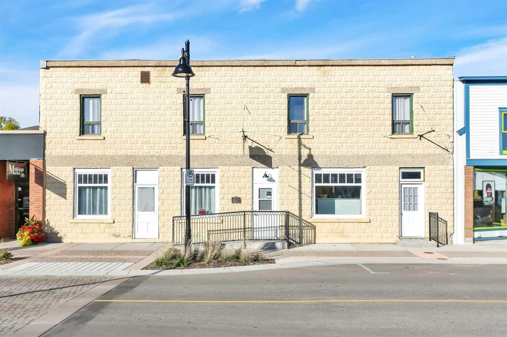5012 51 Avenue Property Photo 1