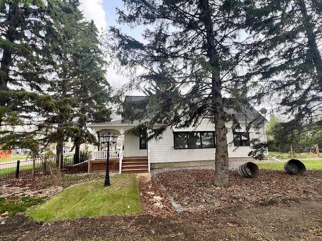 5037 52 Street Property Photo