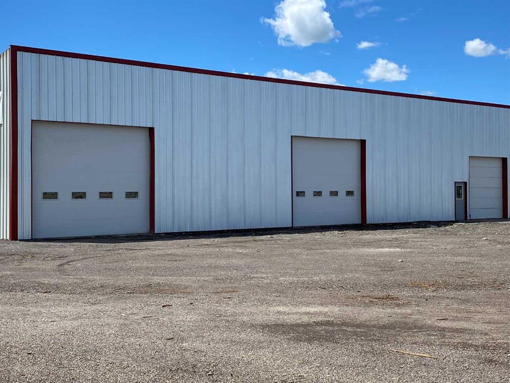 402048 81 Street Property Photo