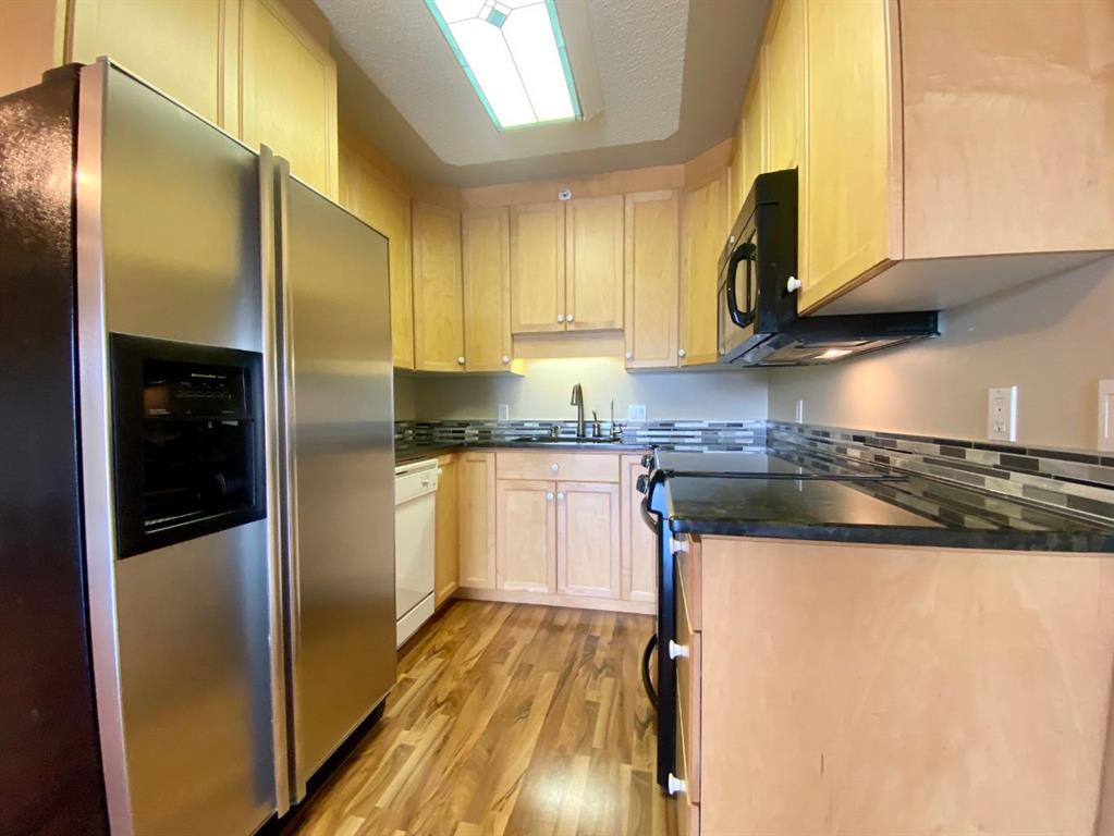 848 8 Avenue 403 Property Photo 3