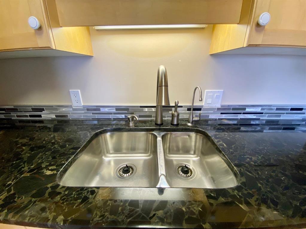 848 8 Avenue 403 Property Photo 5