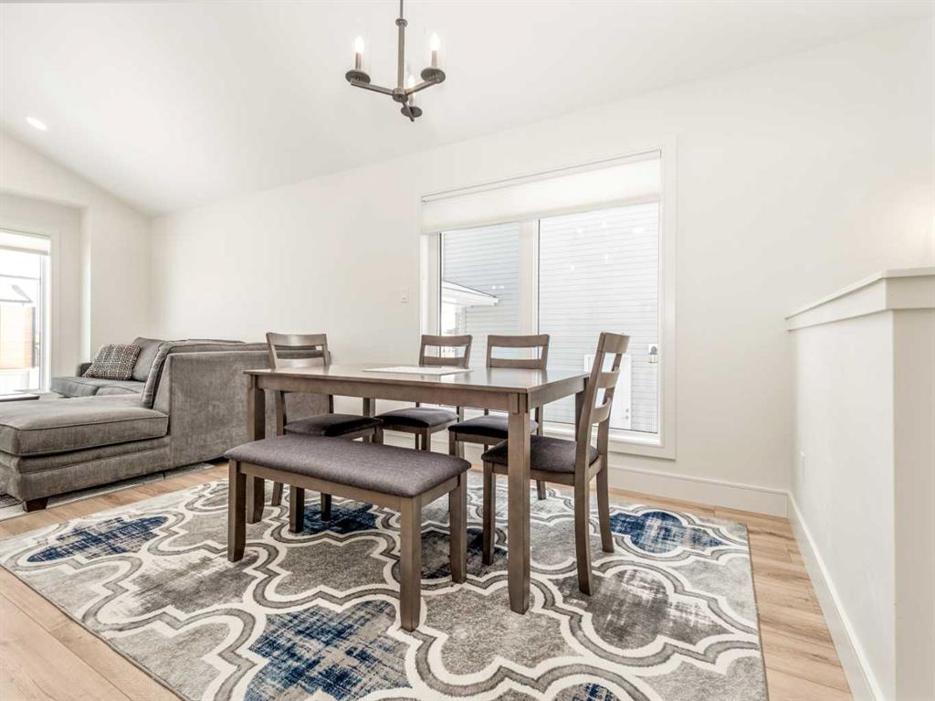 2506 46 Street Property Photo 15