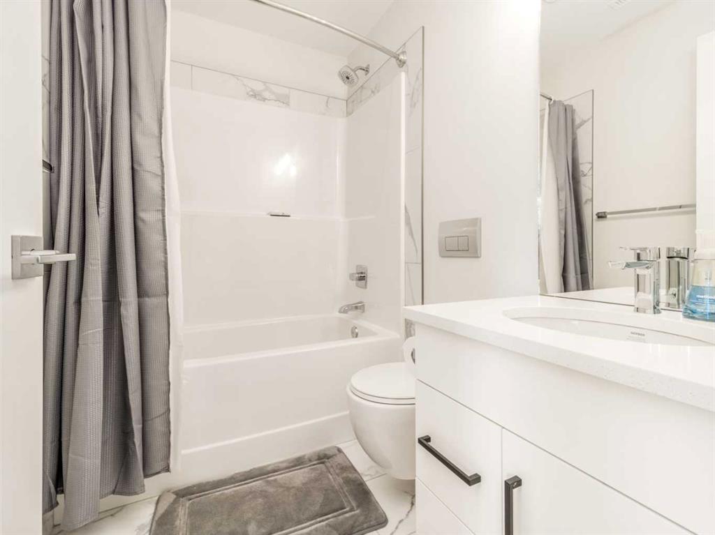 2506 46 Street Property Photo 28