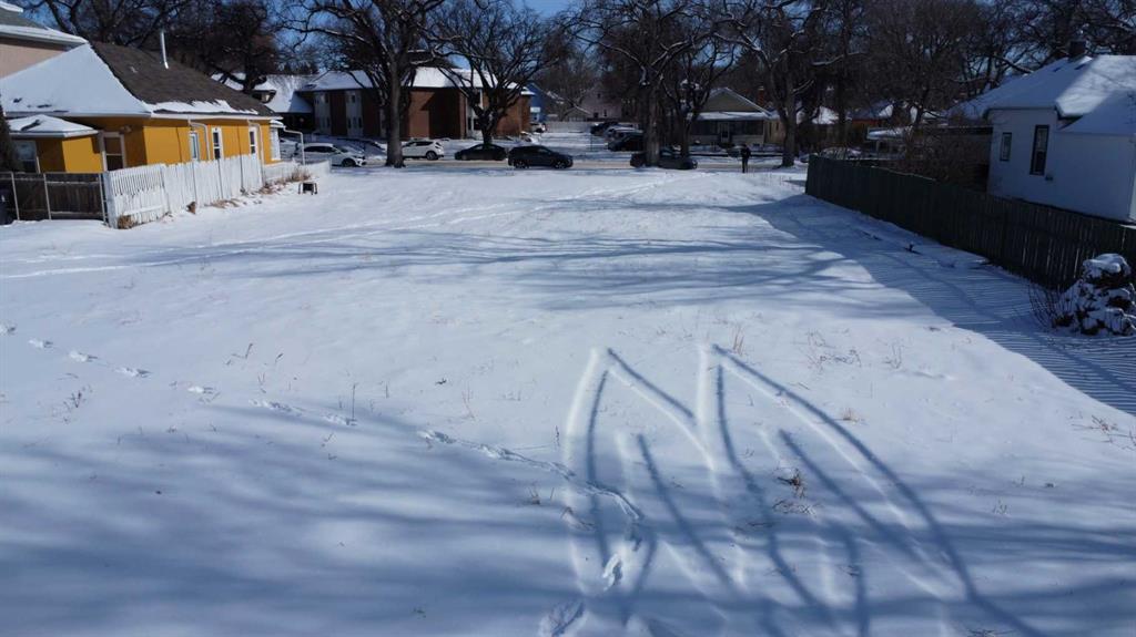 622 6 Street Property Photo 5