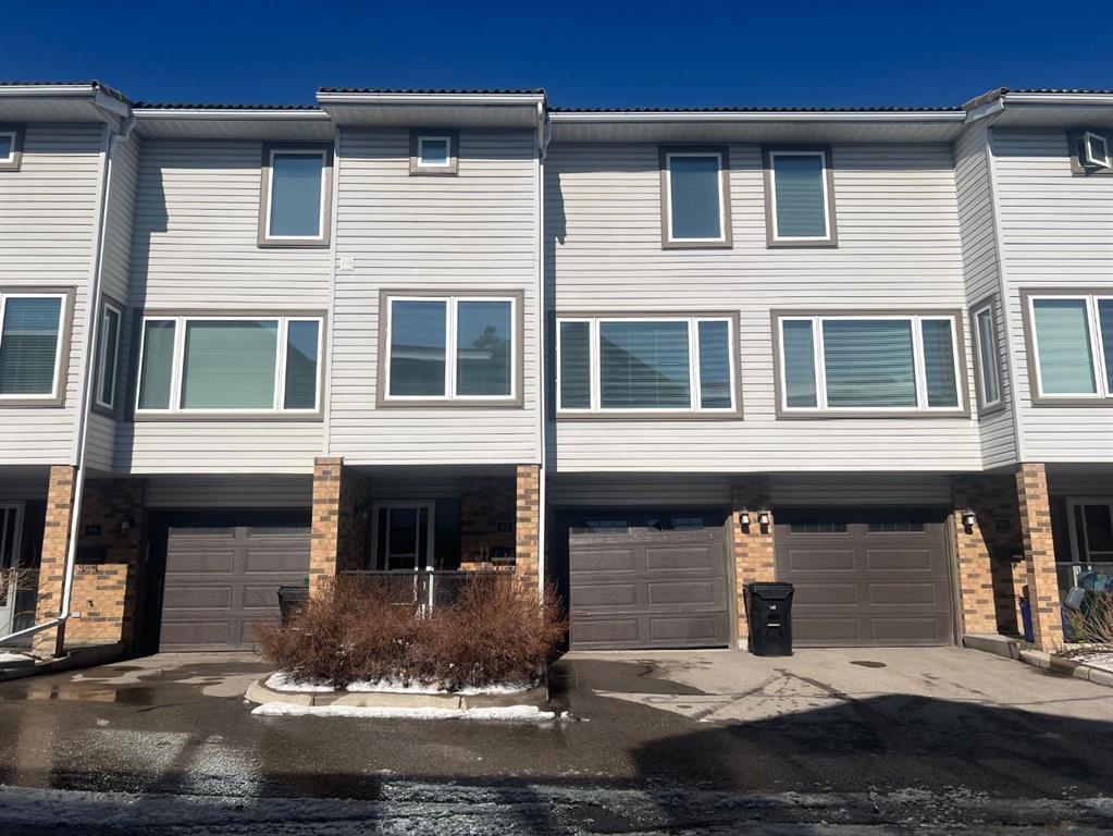 93 Coachway Gardens Property Photo