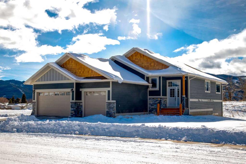 2933 214 Street Property Photo