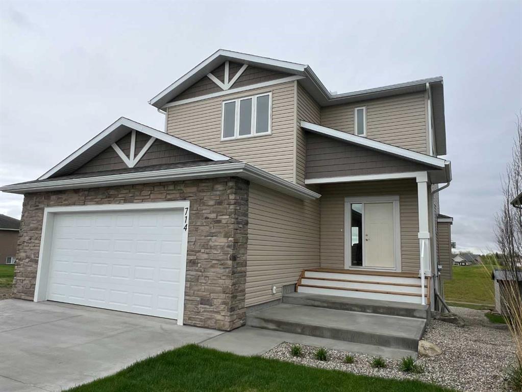 714 Fairways Drive Property Photo 1