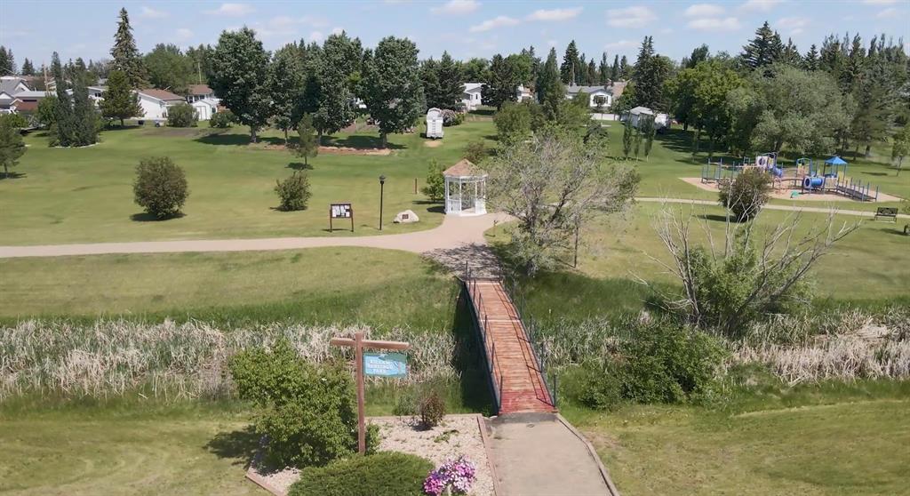 5216 46 Avenue Property Photo 5