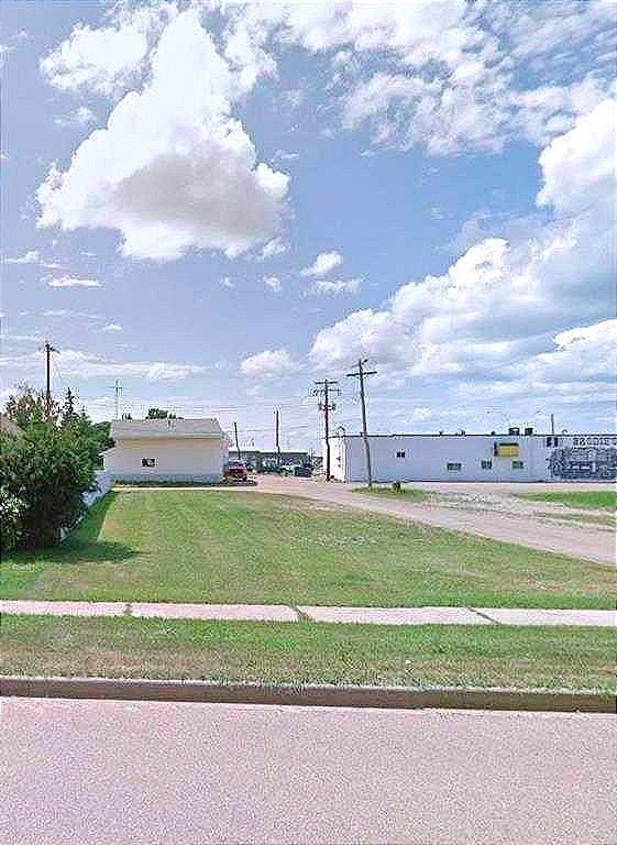 5020 53 Street Property Photo