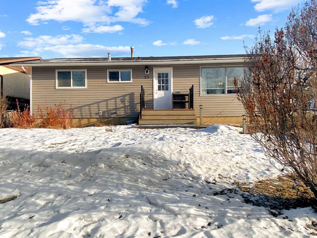 23 Moberly Crescent Property Photo 1