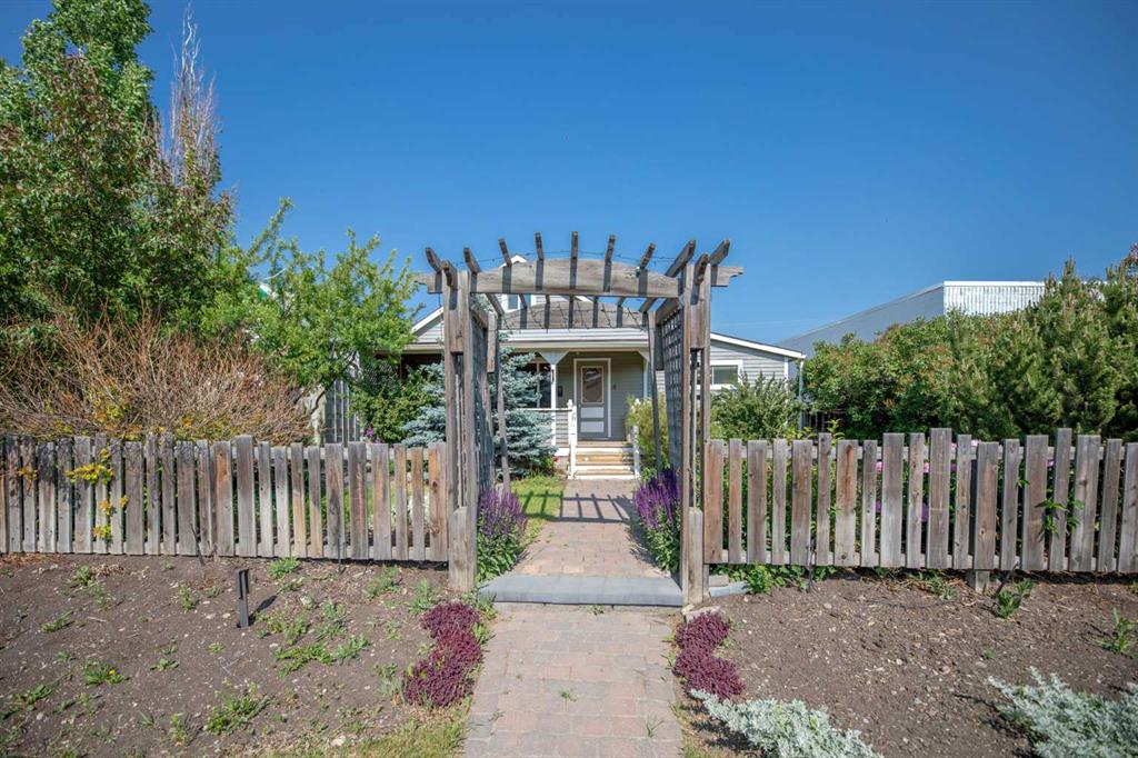 125 River Avenue Property Photo 1