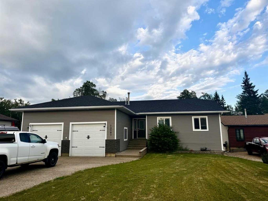 13201 92 Street Property Photo