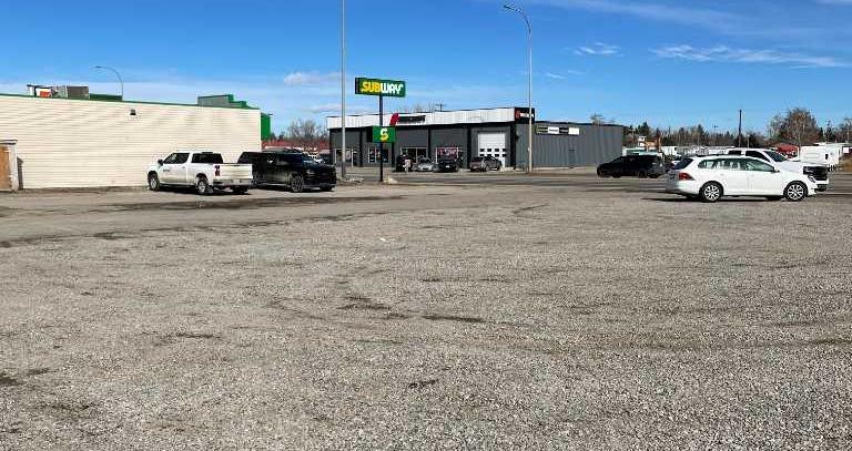 4609 1 Street Property Photo