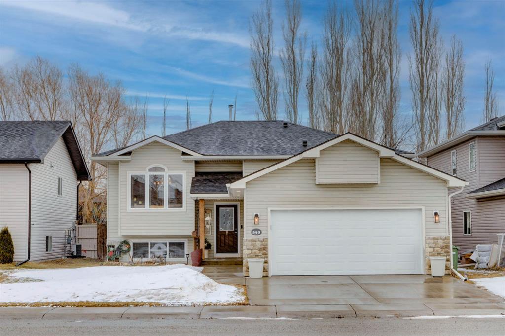 540 Highland Close Property Photo
