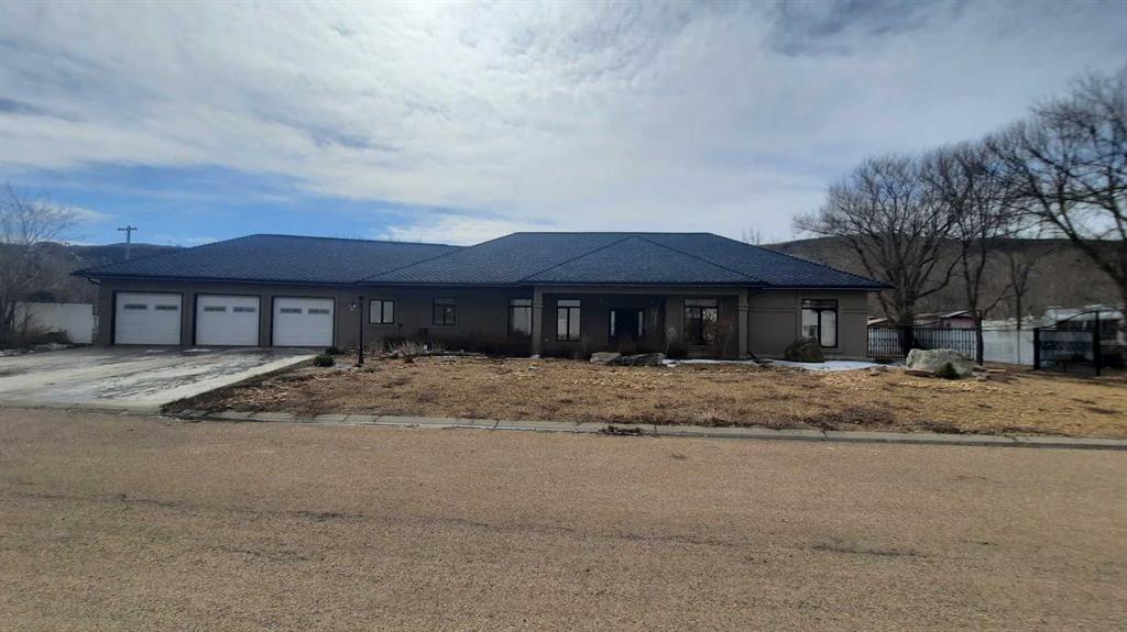 223 2 Avenue Property Photo