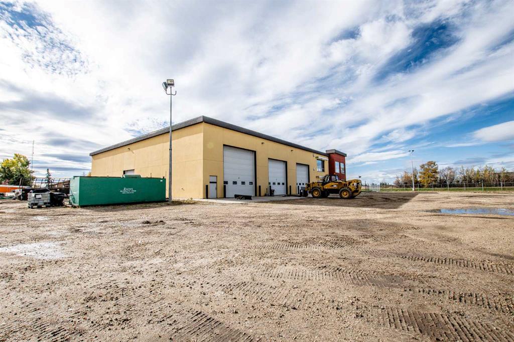 11201 97 Street A,b Property Photo
