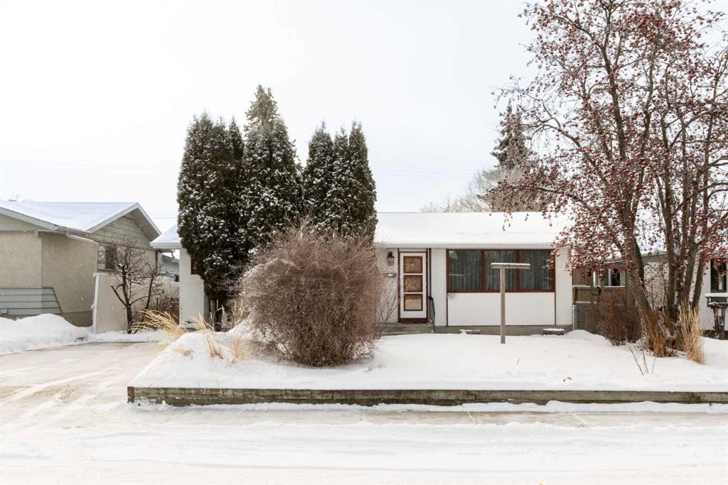 5023 40 Street Property Photo