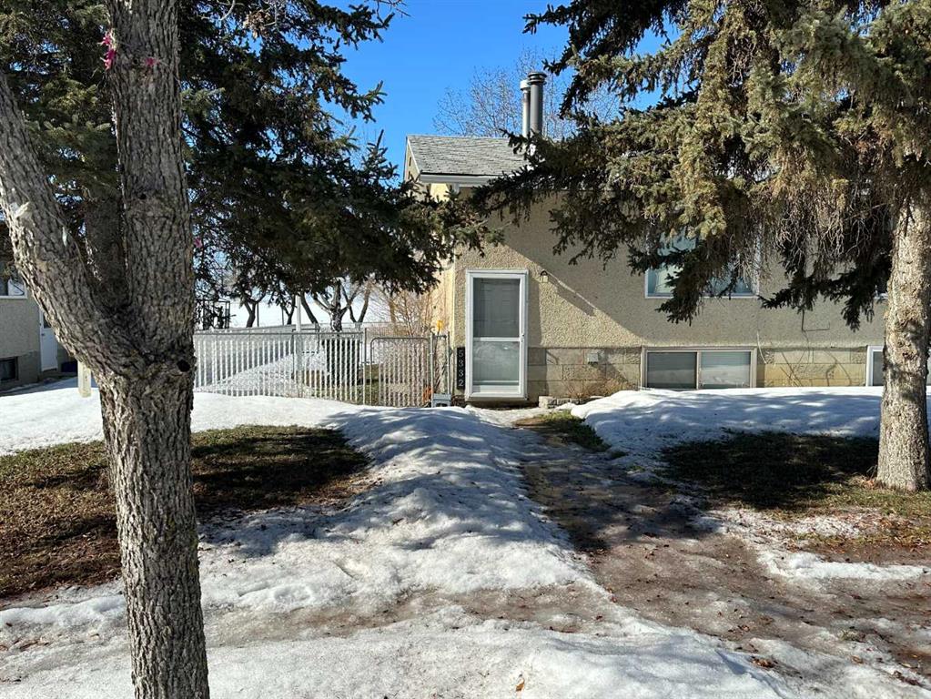 5332 52 Street Property Photo