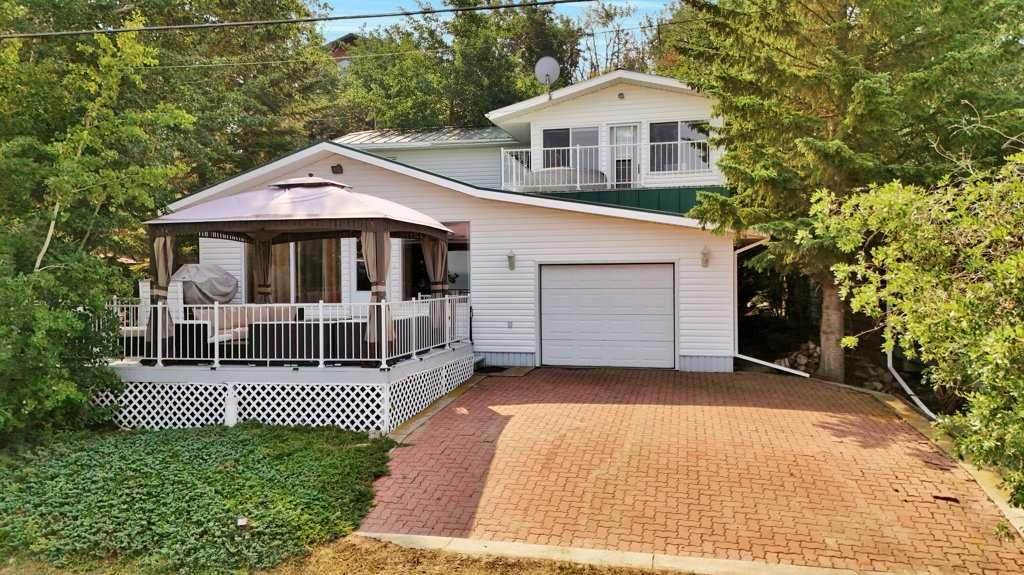 34 Beach Street Property Photo