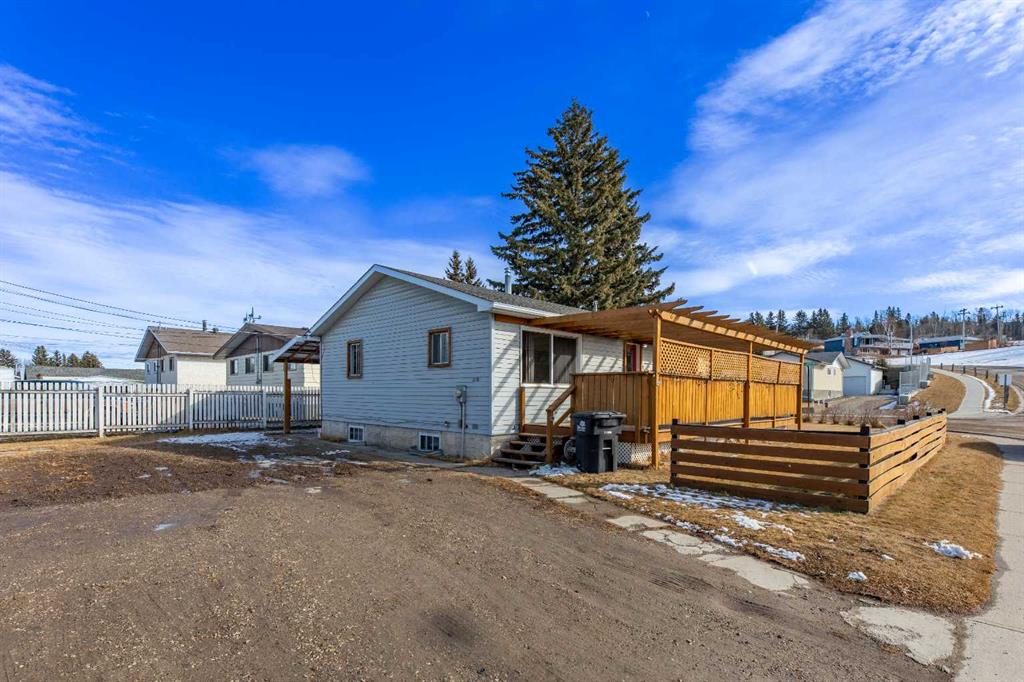 135 Sherwood Drive Property Photo
