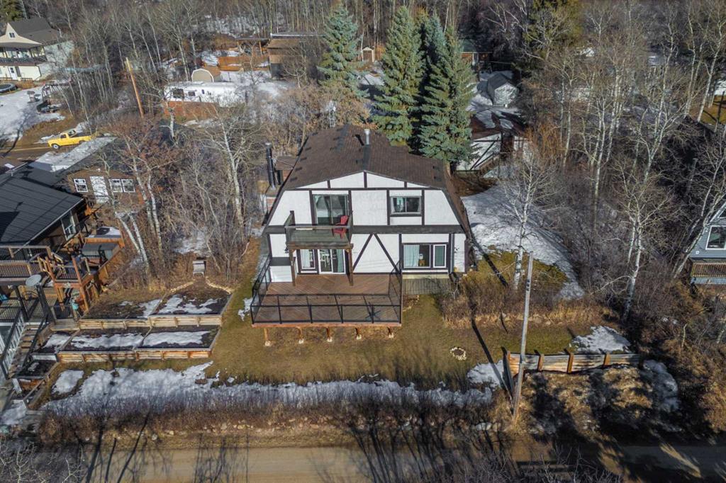 121 Red Wing Crescent Property Photo