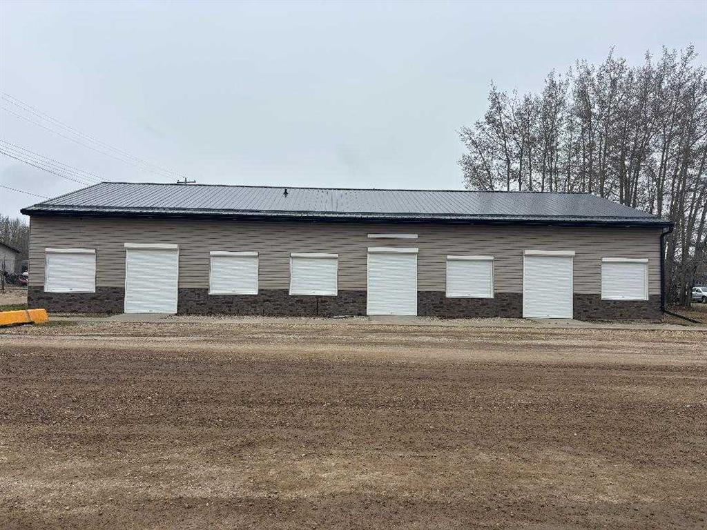 5004 51 Street Property Photo