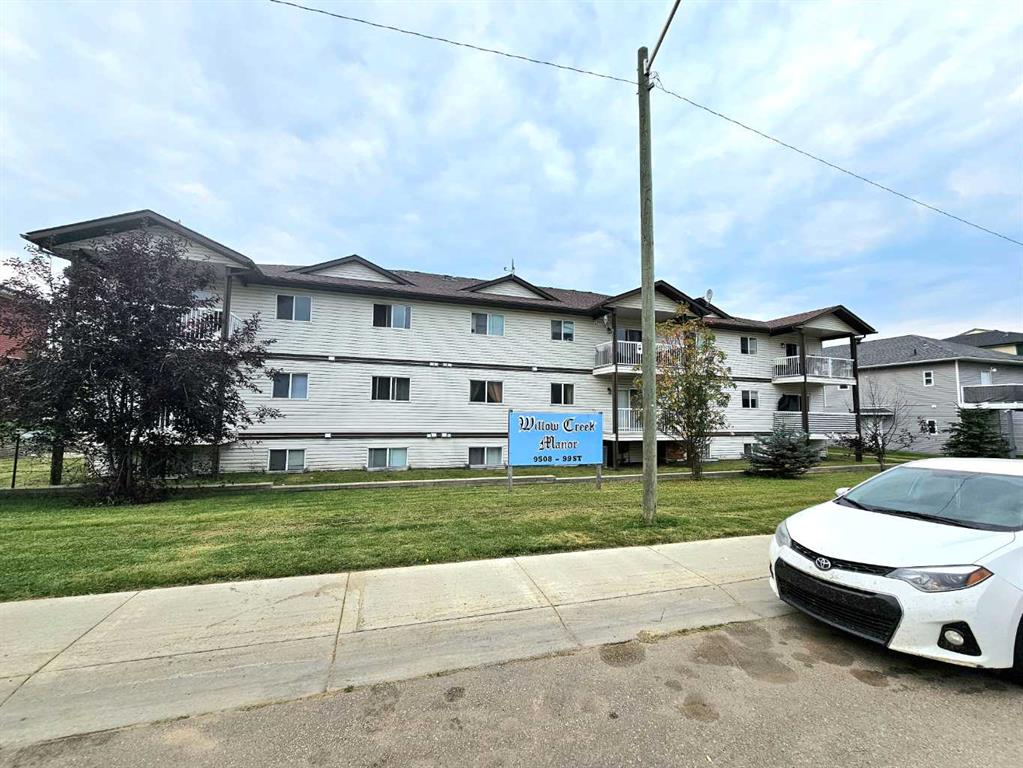 9508 96 Street 202 Property Photo