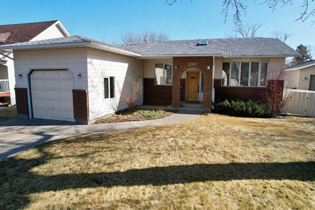 2209 19 Street Property Photo