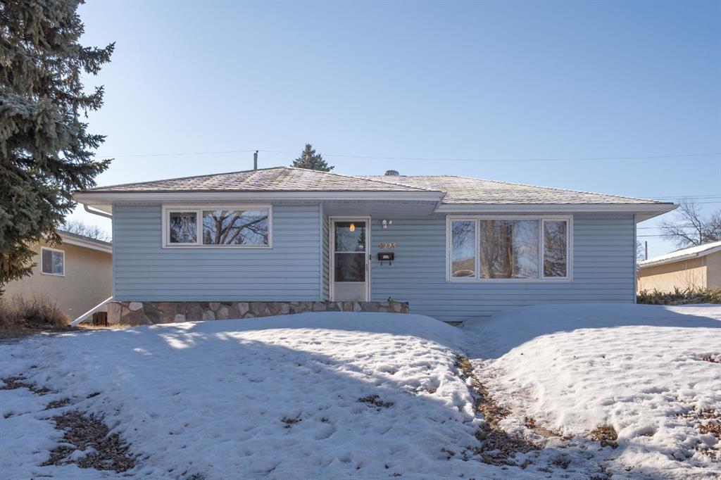 6223 45 Avenue Property Photo