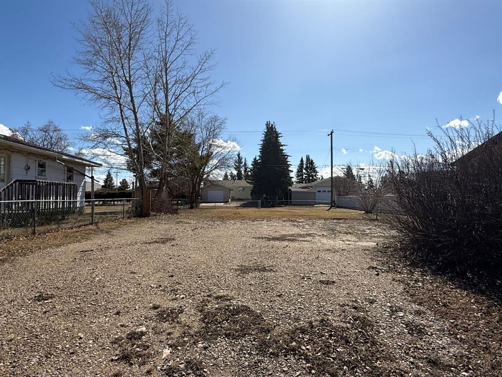 4605 50 Avenue Property Photo