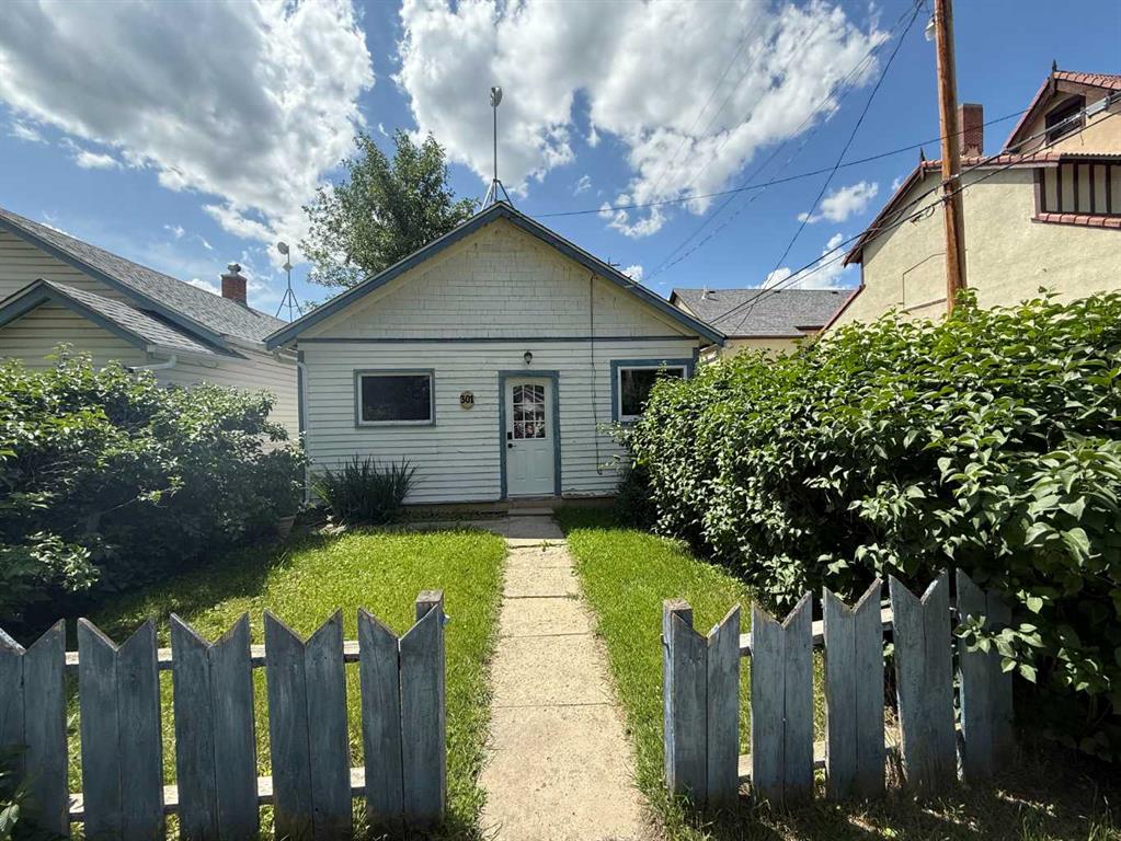 301 2nd Street Property Photo 1