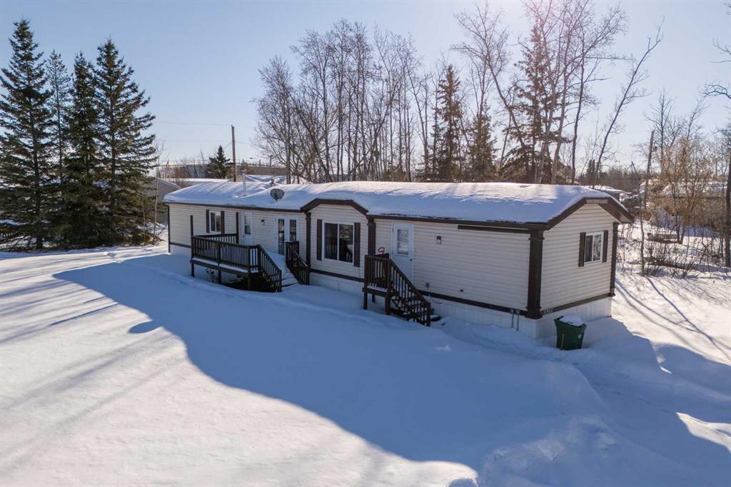 5205 45 Avenue Property Photo