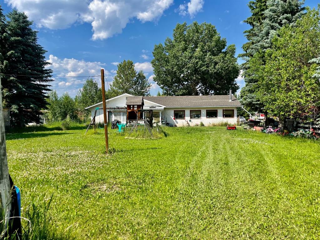 4902 36 Street Property Photo
