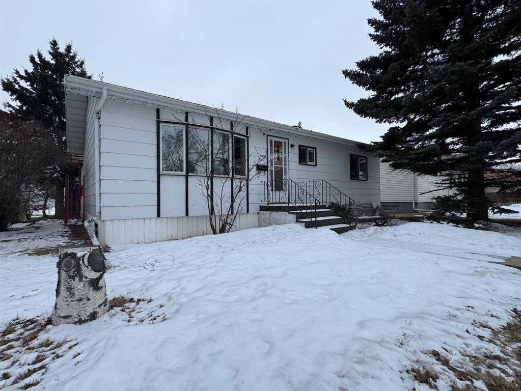 6009 47a Avenue Property Photo