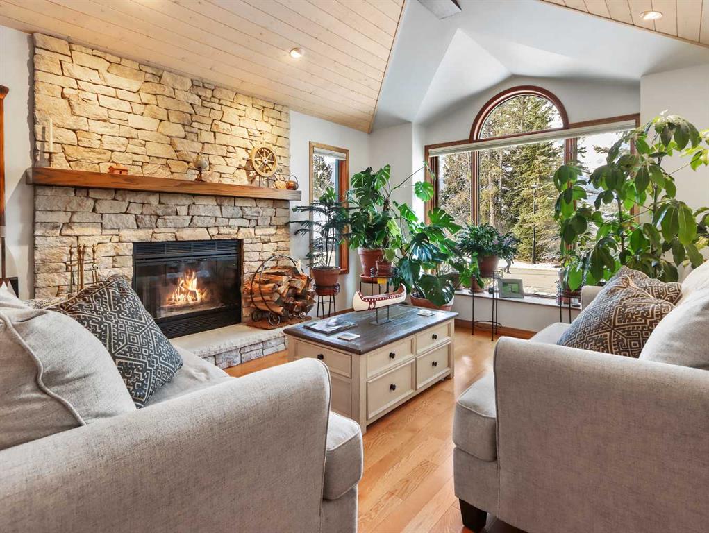 160 Benchlands Terrace Property Photo