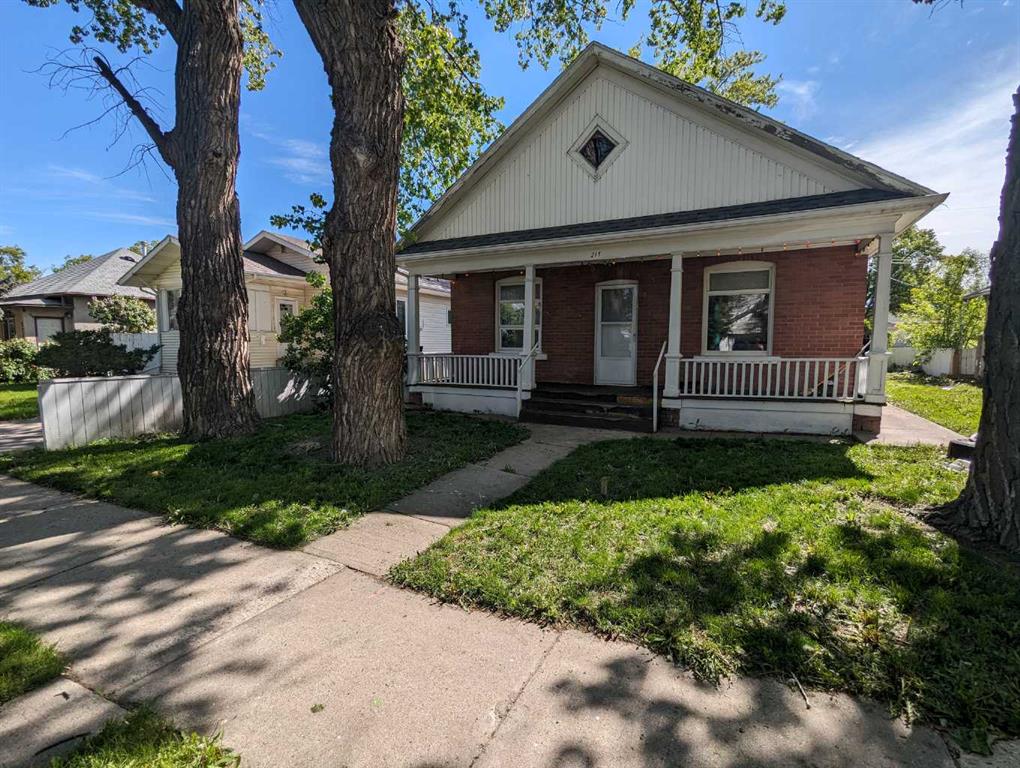 215 15 Street Property Photo