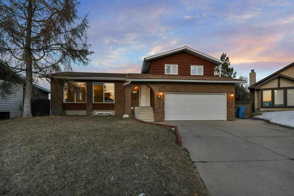 7 Goodacre Close Property Photo 1