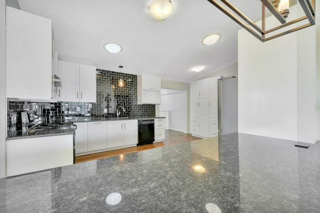 7 Goodacre Close Property Photo 9