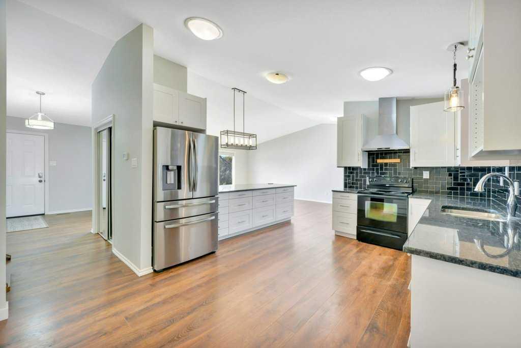 7 Goodacre Close Property Photo 11