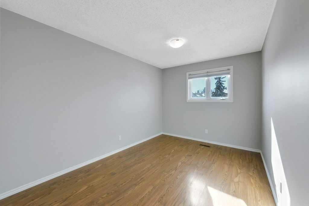 7 Goodacre Close Property Photo 23