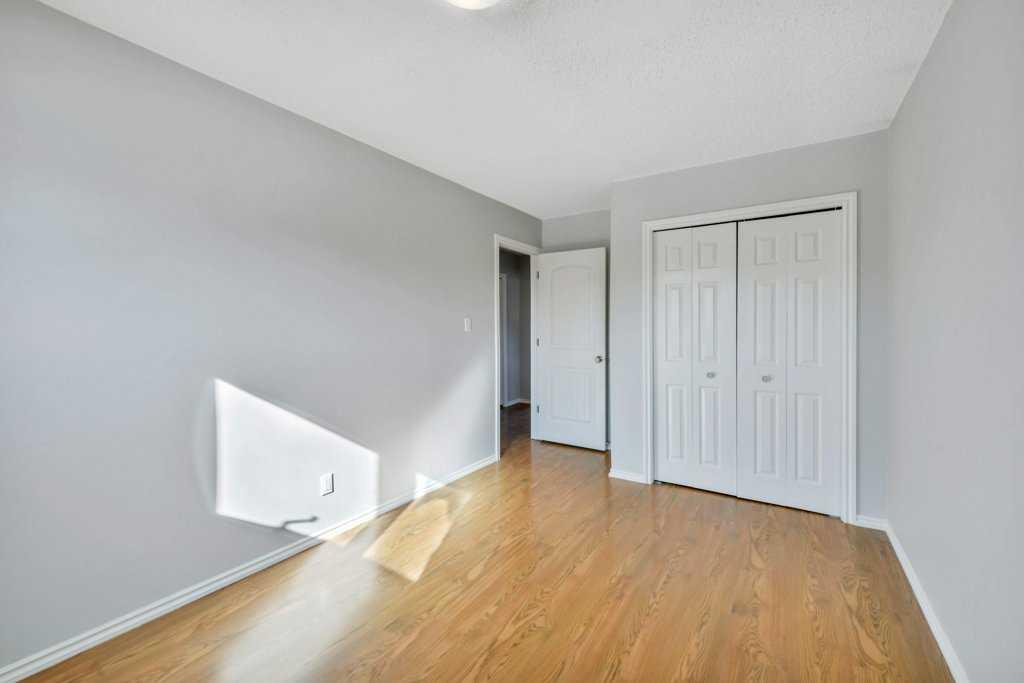 7 Goodacre Close Property Photo 24